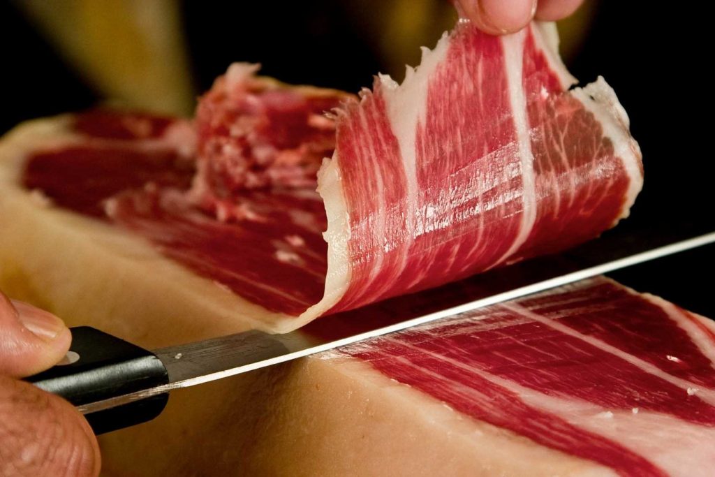 Thịt lợn ướp muối để được bao lâu khiến nhiều người dùng quan tâm khi sử dụng